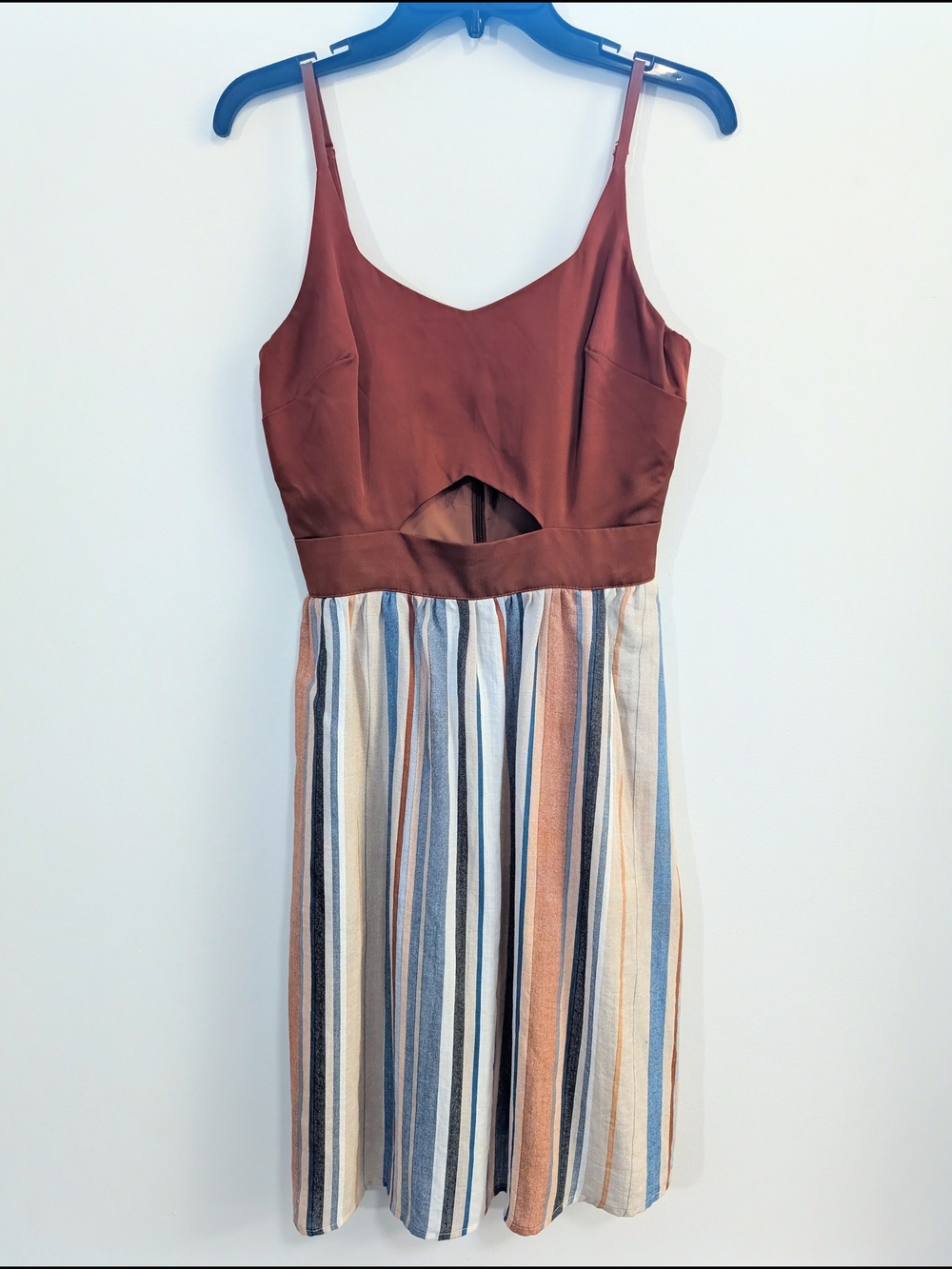 “Caramello Koala” Dress With Front Cutout– XS (Made in Canada)